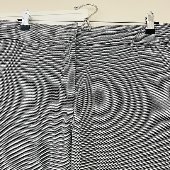 Like new Chico's size 2R cropped pants in black and white - Picture 8 of 10
